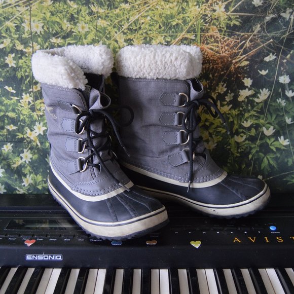 Sorel Shoes - Womens Sorel Waterproof Snowproof Boots Size 8